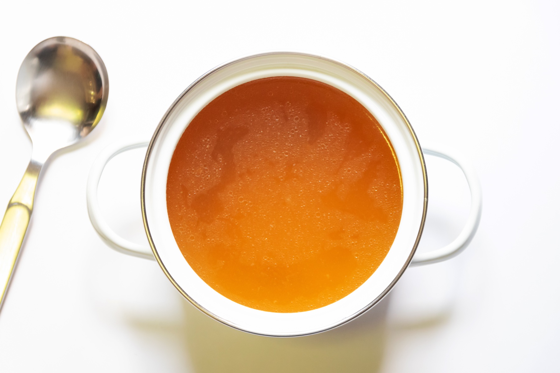 Homemade chicken stock recipe mother earth news
